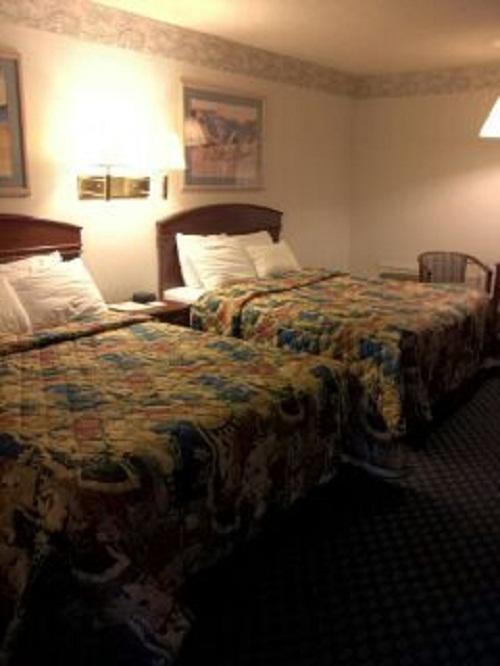 Whitten Inn Van Horn Rum bild